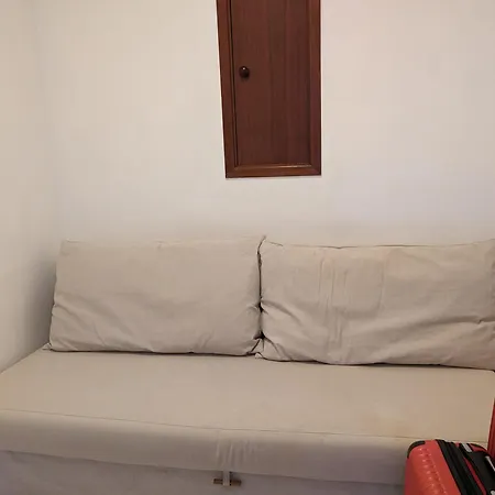 Free Wifi -estrela Lapa- Tram 28 * Лиссабон