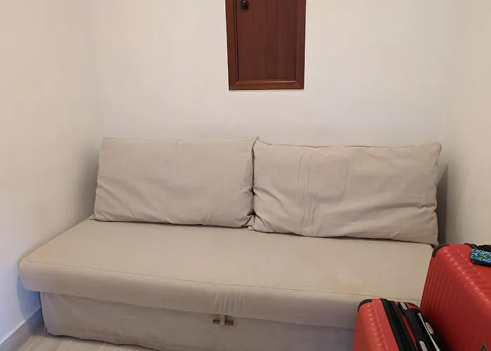 Free Wifi -estrela Lapa- Tram 28 * Lisboa